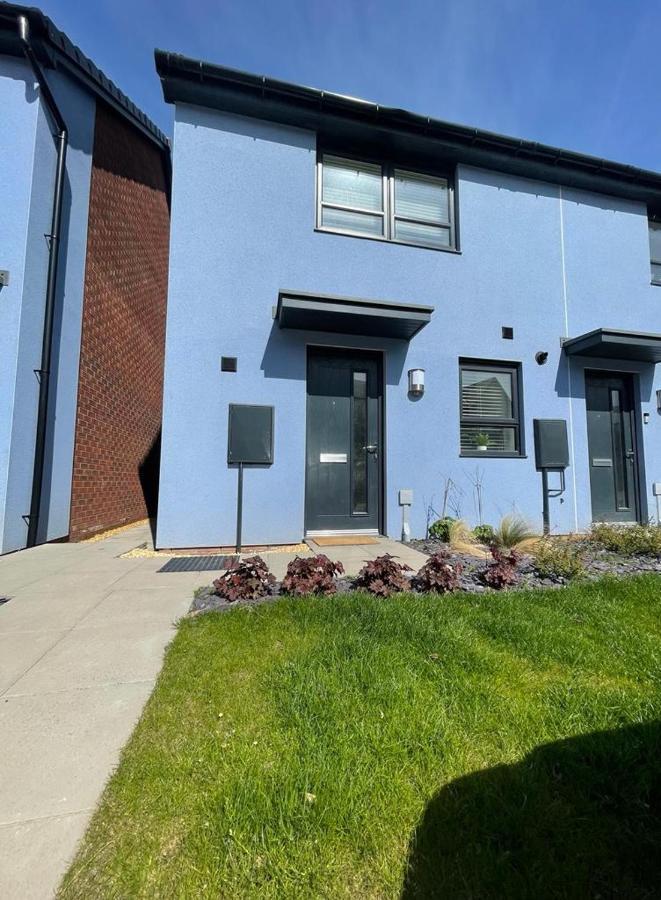 Waterfront - Entire 3 Bed *