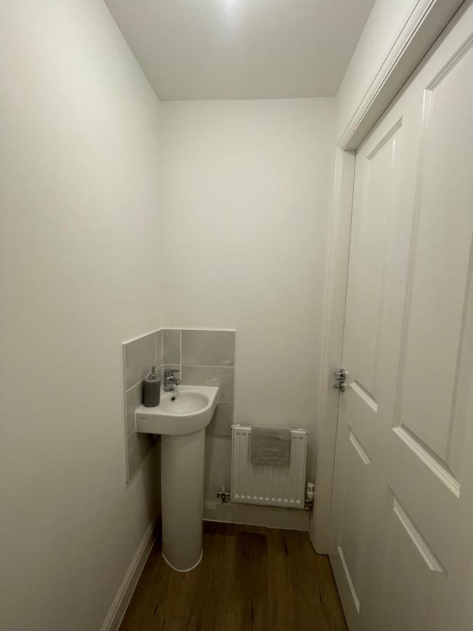 Waterfront - Entire 3 Bed *